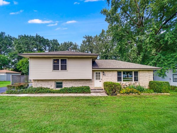 3900 W 155th Street , Markham, IL 60428
