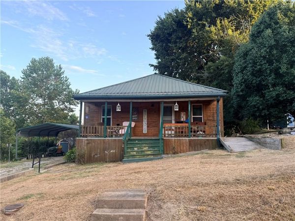 323 3rd Street , Watts, OK 74964