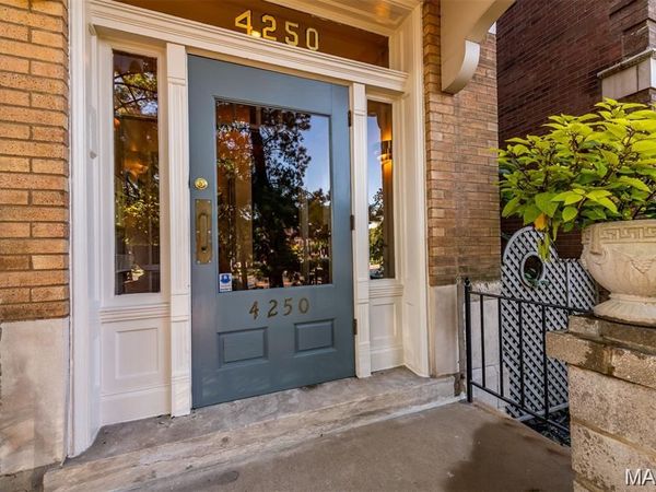 4250 Lindell Boulevard , St Louis, MO 63108