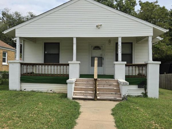 1224 N Broadway Avenue , Springfield, MO 65802