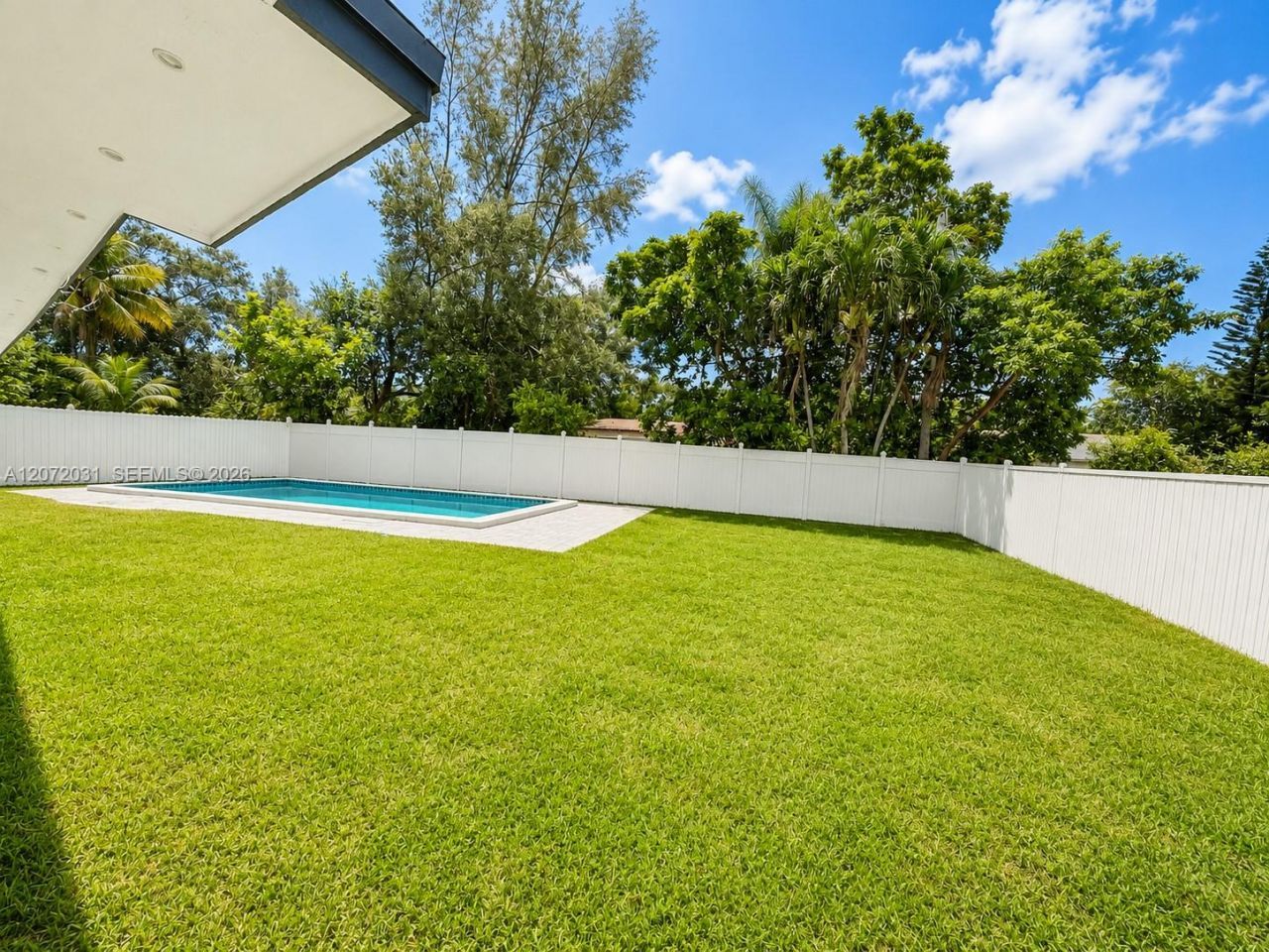 1870 NE 154th Ter , North Miami Beach, FL 33162 Photo