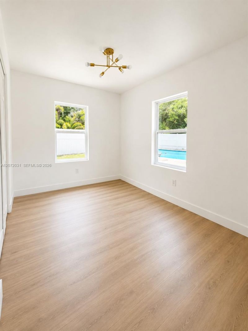 1870 NE 154th Ter , North Miami Beach, FL 33162 Photo