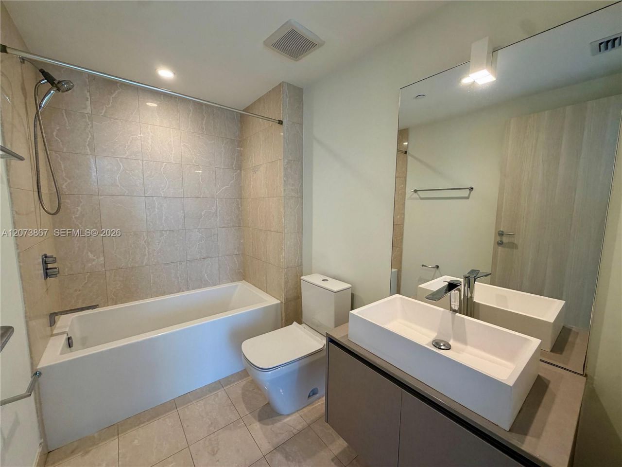 1000 Brickell Plz , Unit 4301, Miami, FL 33131 Photo