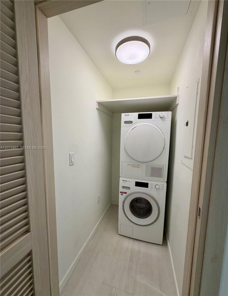 1000 Brickell Plz , Unit 4301, Miami, FL 33131 Photo