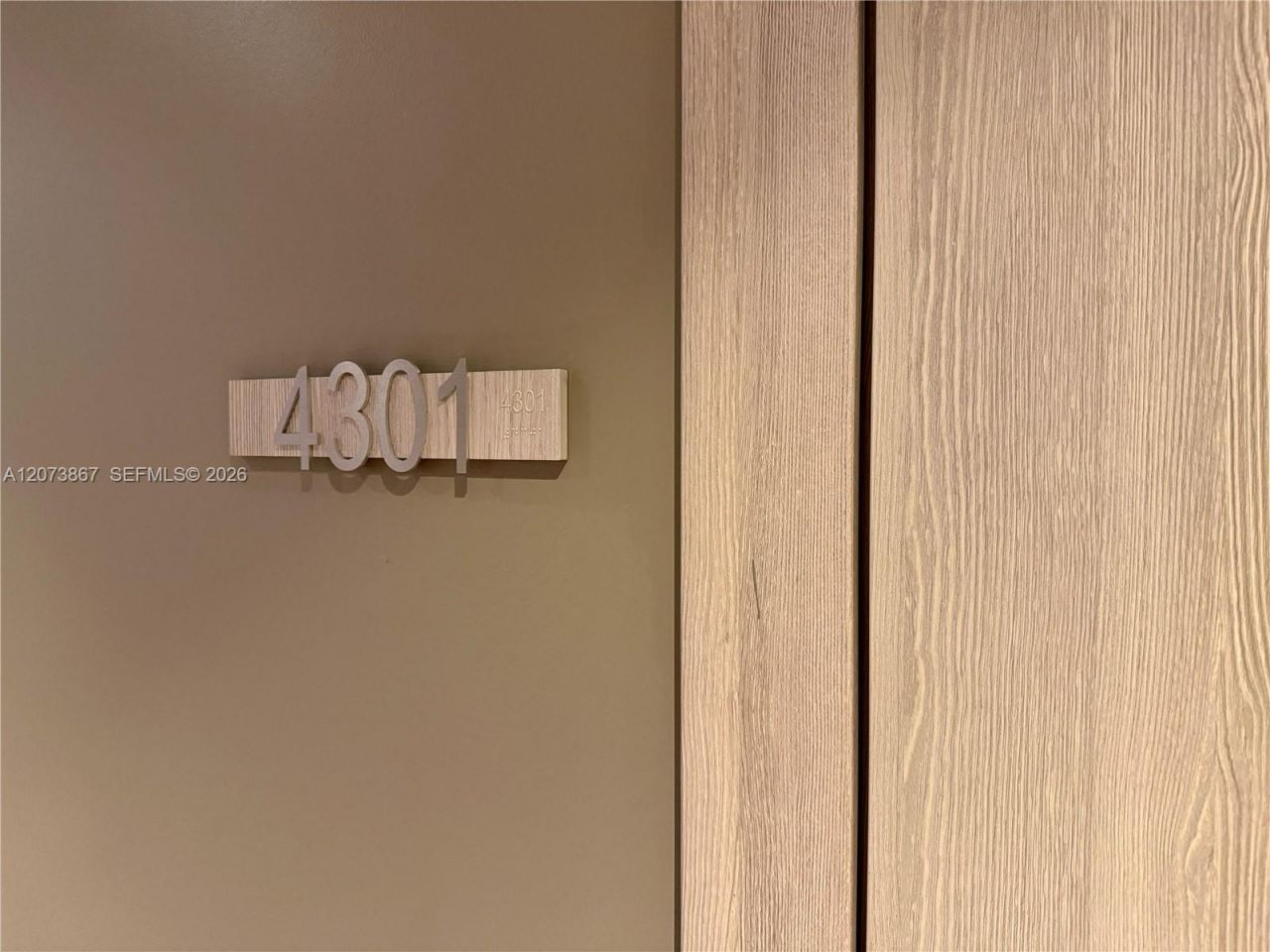 1000 Brickell Plz , Unit 4301, Miami, FL 33131 Photo
