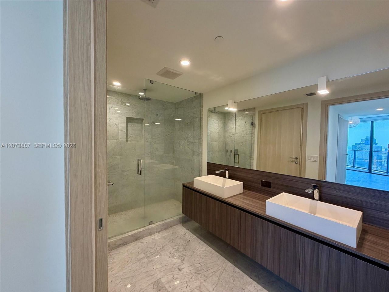 1000 Brickell Plz , Unit 4301, Miami, FL 33131 Photo