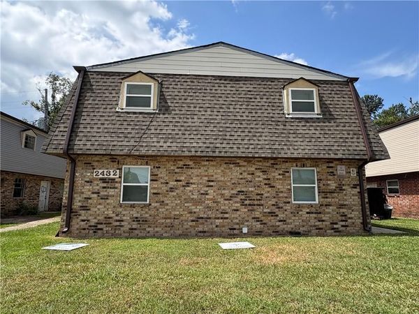2432 JAMIE Court , Unit C, Violet, LA 70092