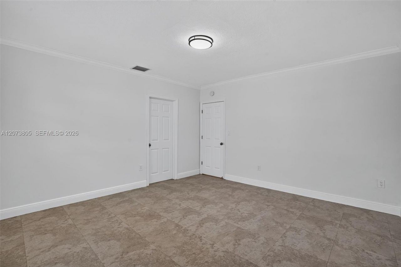 1667 SW 10th St , Miami, FL 33135 Photo
