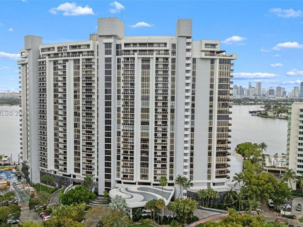 9 Island Ave , Unit 2207, Miami Beach, FL 33139