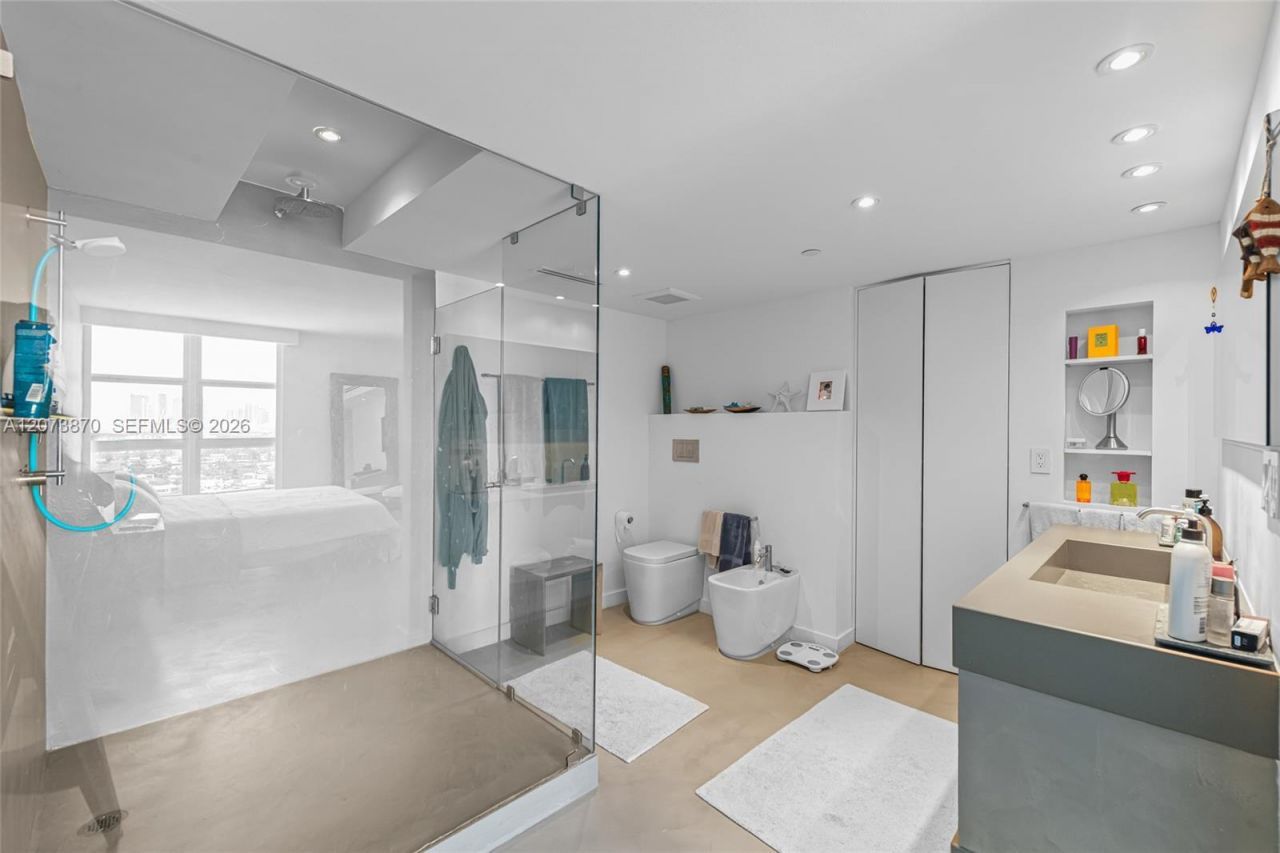 9 Island Ave , Unit 2207, Miami Beach, FL 33139 Photo