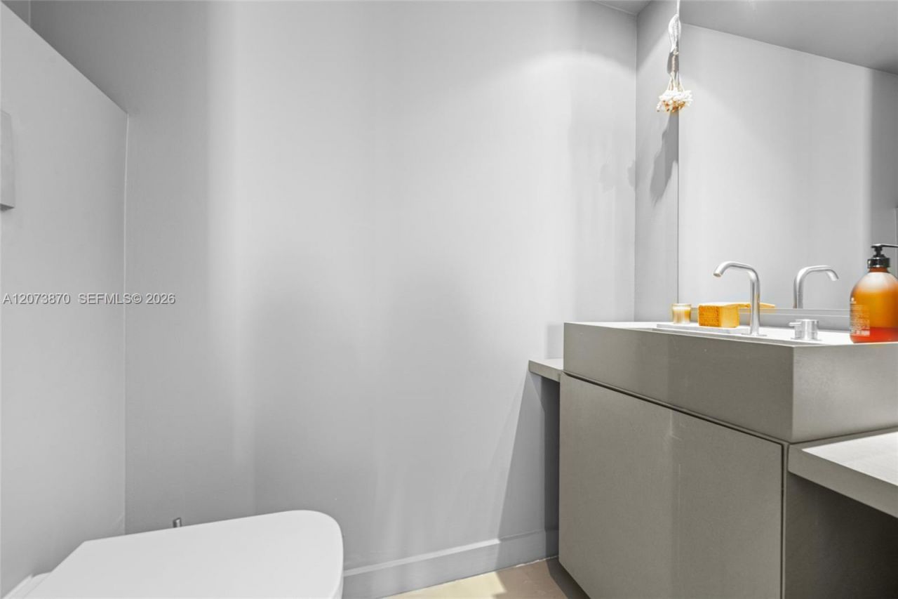 9 Island Ave , Unit 2207, Miami Beach, FL 33139 Photo