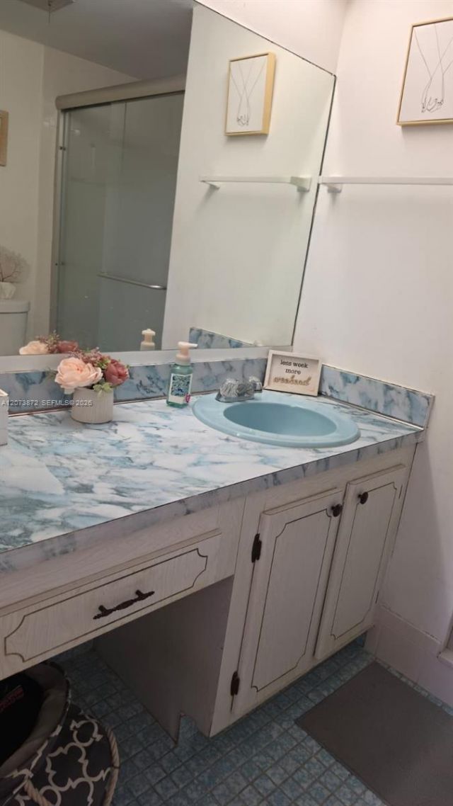 8000 N Sunrise Lakes Dr, Unit 309, Sunrise, FL 33322 Photo