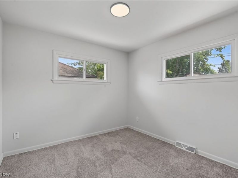 11424 Bradwell Road , Garfield Heights, OH 44125 Photo 21