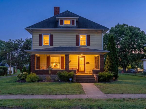 122 W Springfield Street , Frankfort, OH 45628
