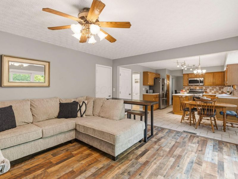 342 Green Meadows Drive W, Powell, OH 43065 Photo 11