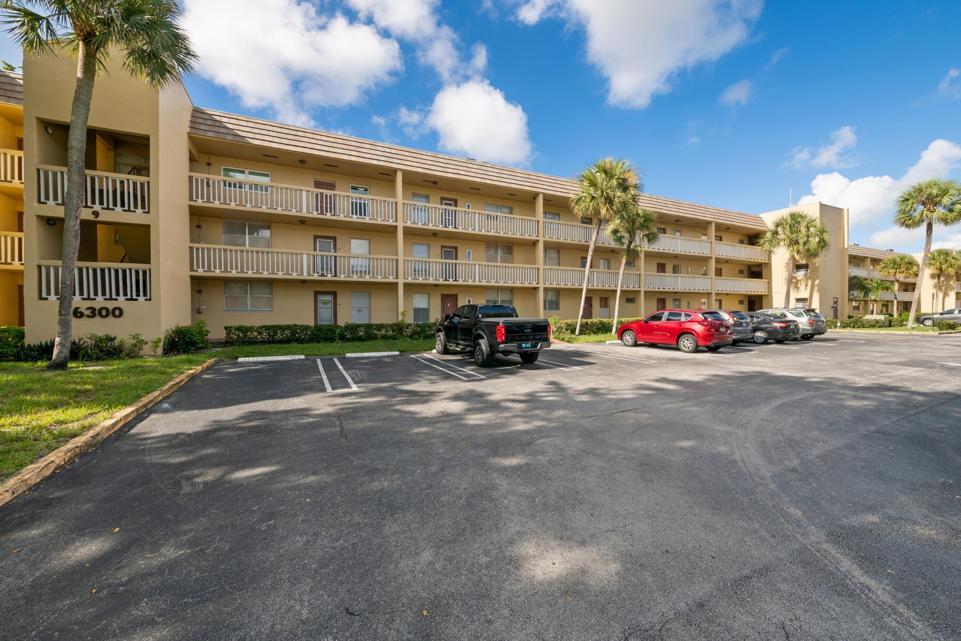 6300 NW 62nd Street, Unit 101, Tamarac, FL 33319 Photo