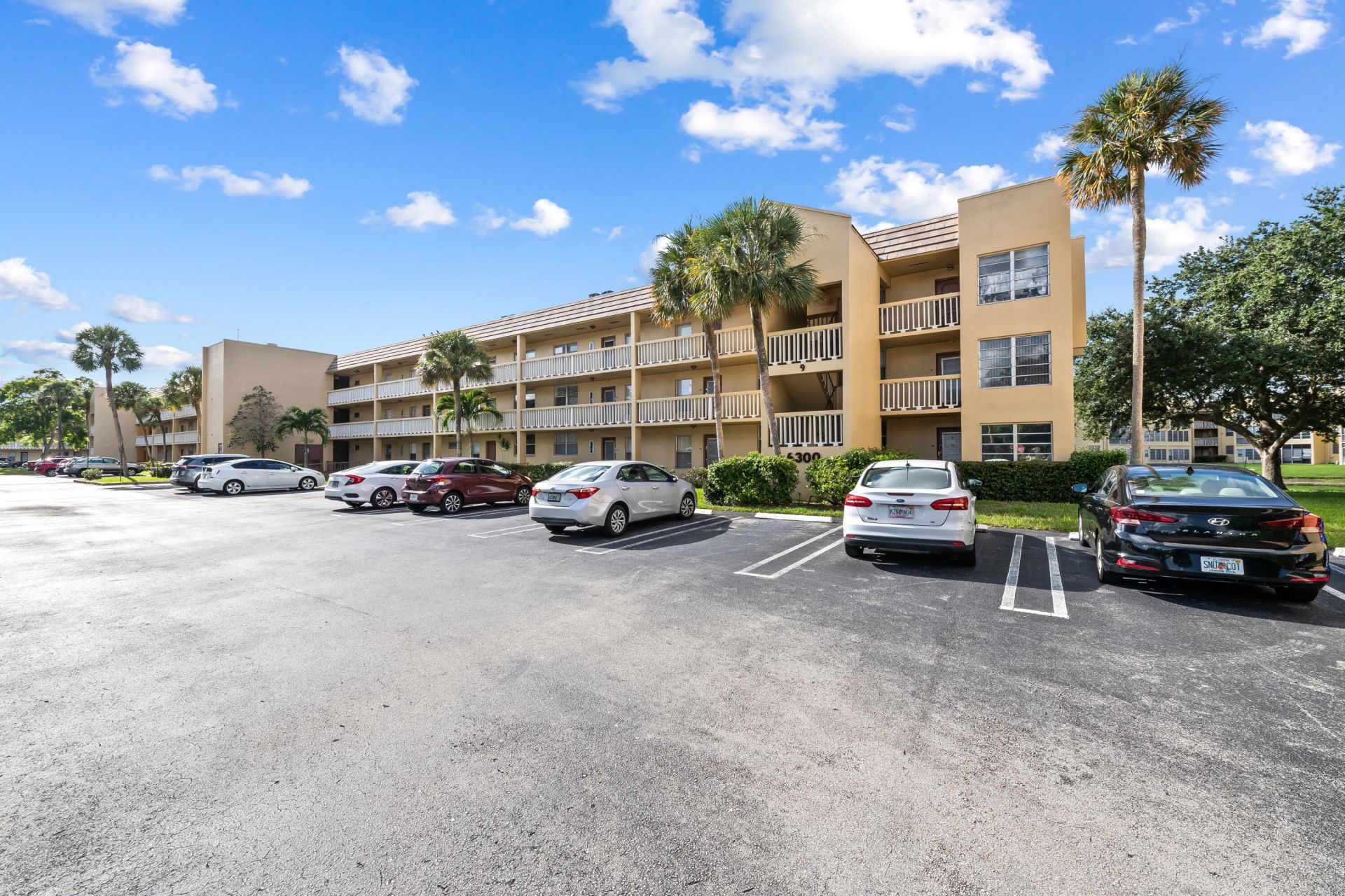 6300 NW 62nd Street, Unit 101, Tamarac, FL 33319 Photo