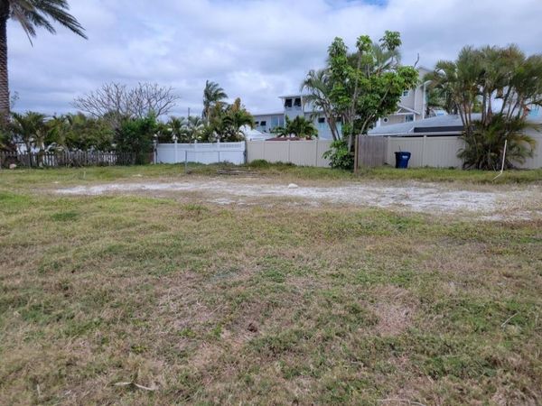 235 145TH AVENUE E, MADEIRA BEACH, FL 33708