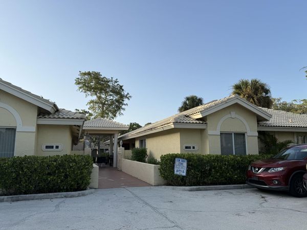 14063 Wellington Trace, Unit 63, Wellington, FL 33414