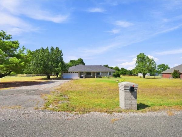 20301 SE 37th Street, Harrah, OK 73045