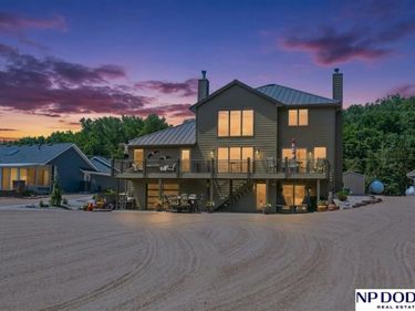 S-1198 N Lake Shore Drive, Fremont, NE 68025