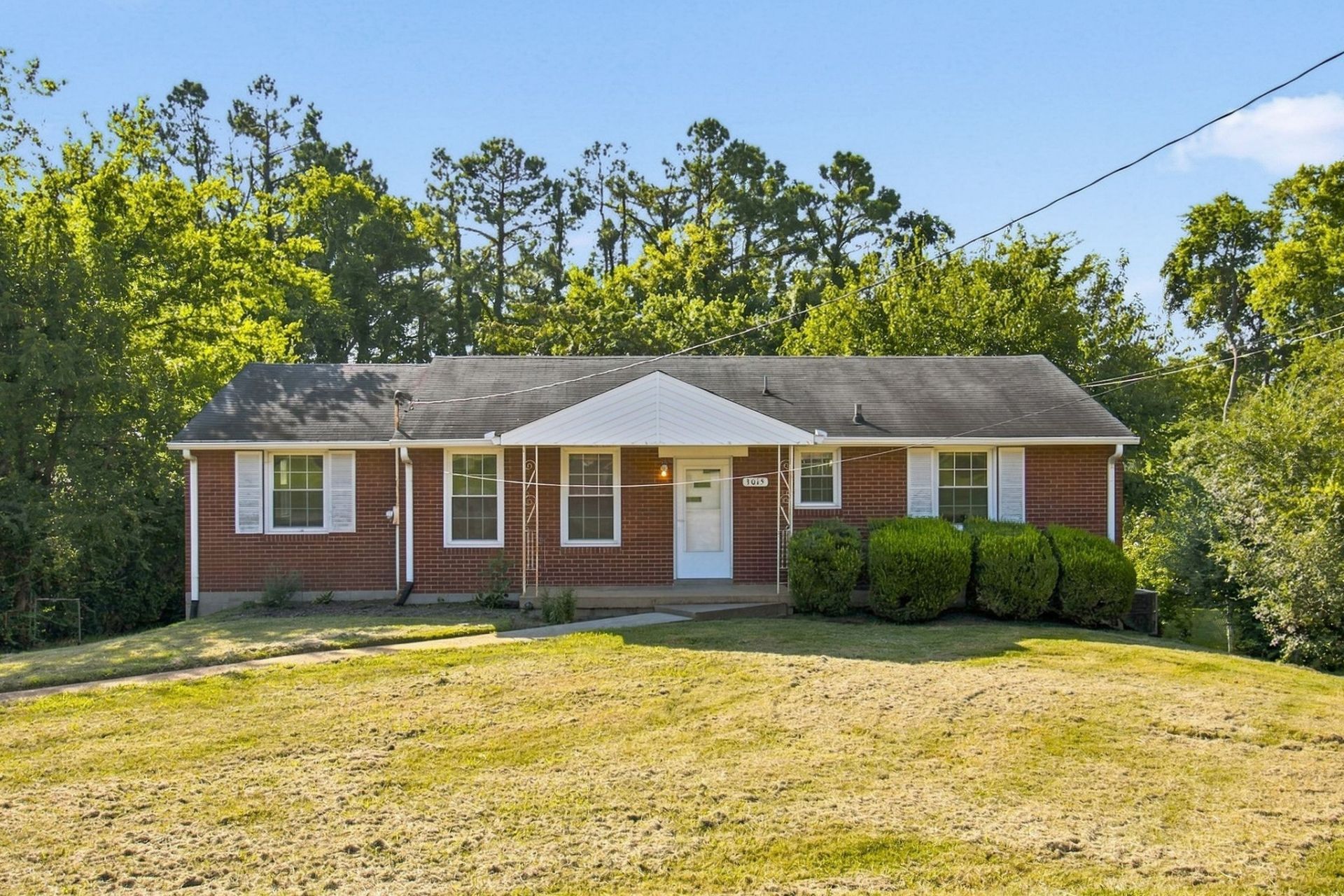 3015 Jenry Dr, Nashville, TN 37214 Main Photo