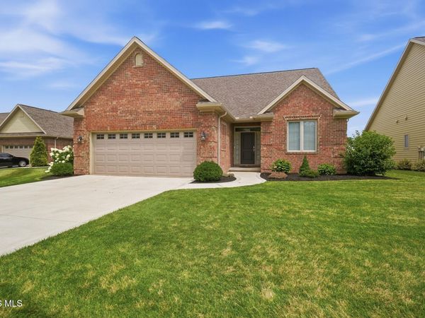 1543 Winterwood Court, Bowling Green, OH 43402
