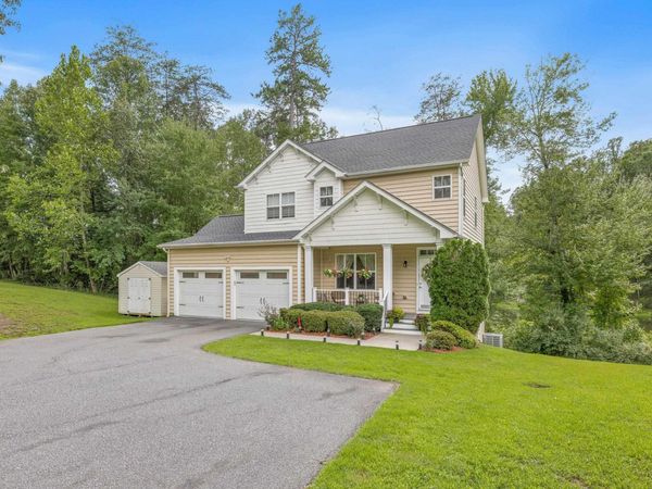 6272 FLINTSTONE DR, Barboursville, VA 22923