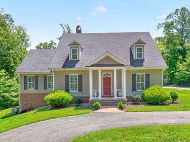 1025 PELHAM DR, Keswick, VA 22947