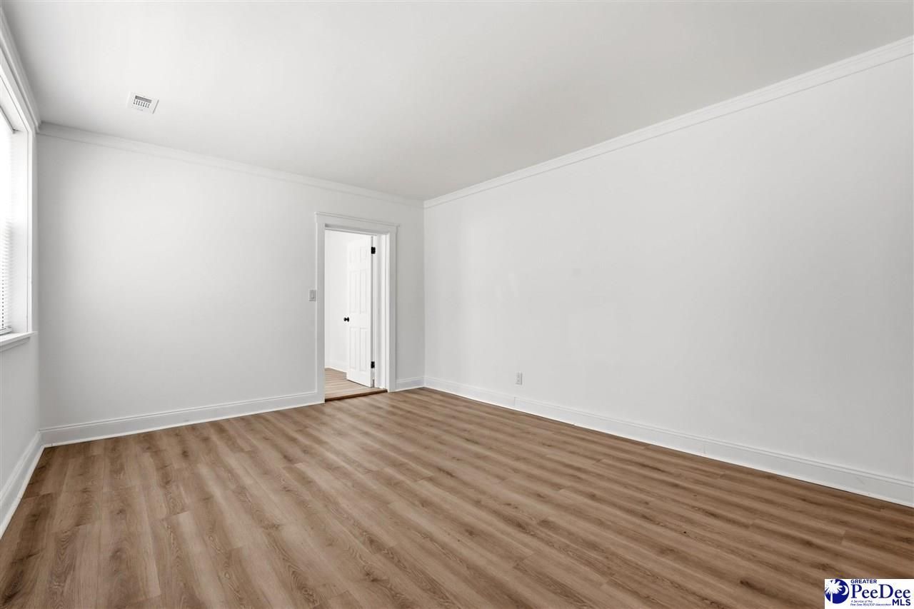 8 Andrena Dr Photo 4