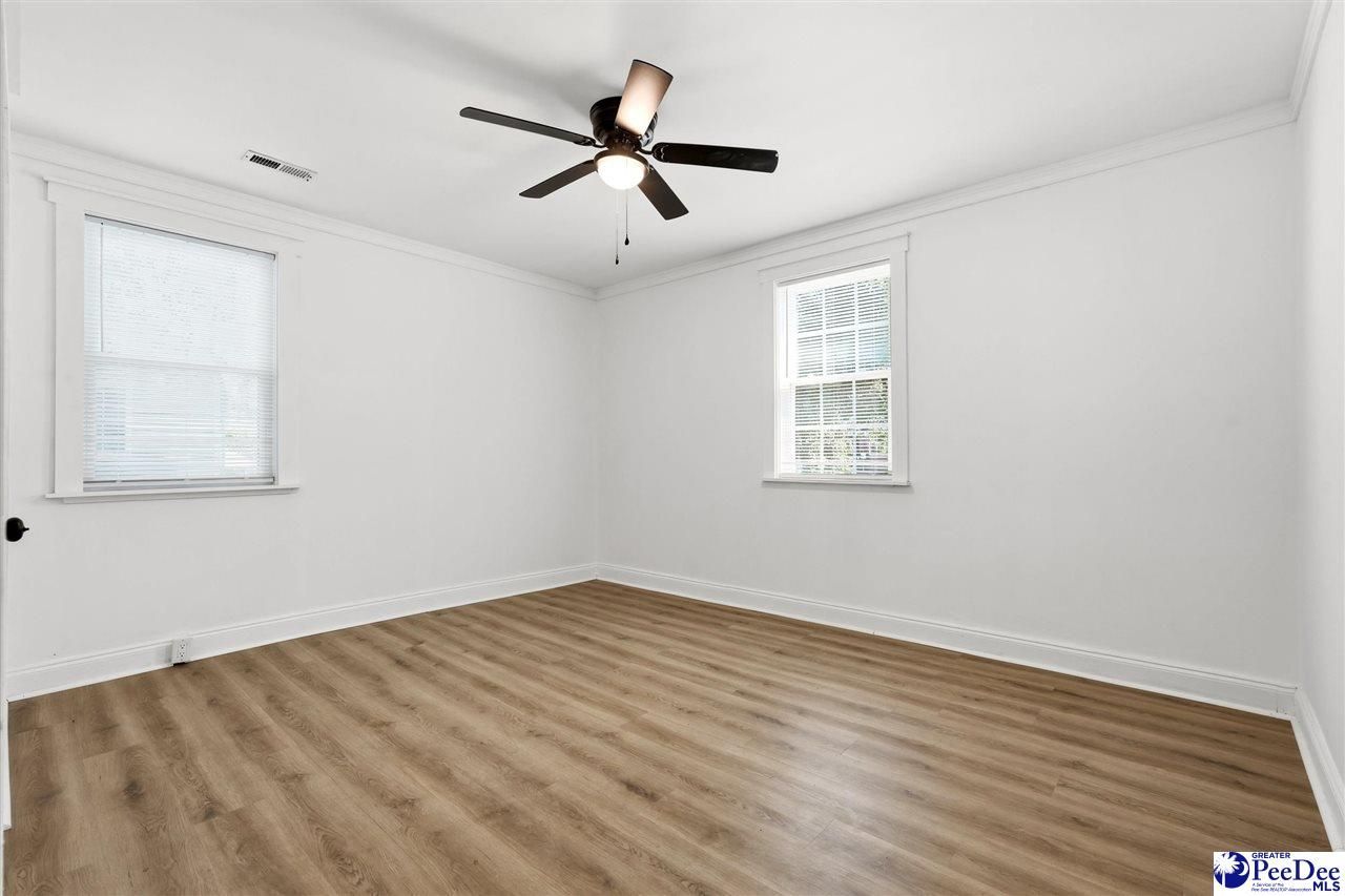 8 Andrena Dr Photo 9