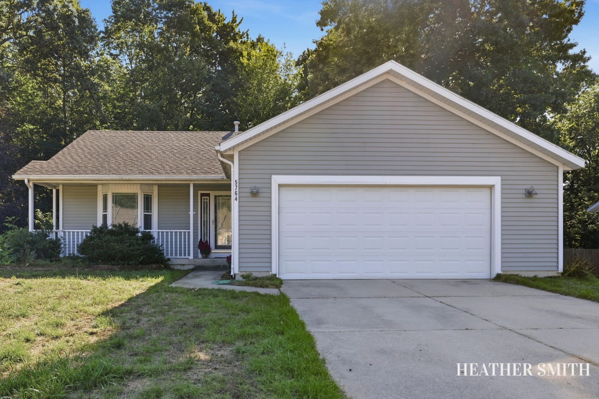5764 Grand Oaks Drive Ne, Comstock Park, MI 49321 Main Photo