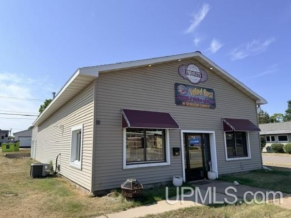 393 Woodward Avenue, Kingsford, MI 49802