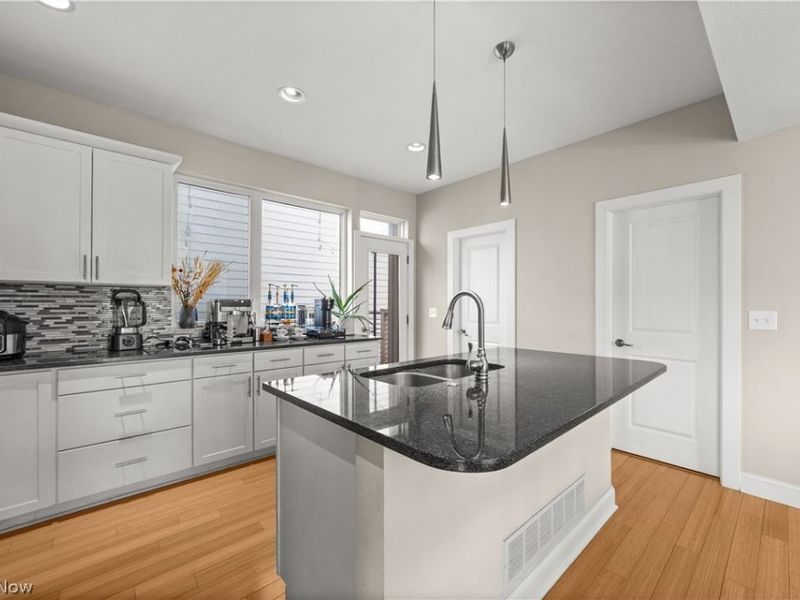 1421 Slate Court, Cleveland Heights, OH 44118 Photo 13