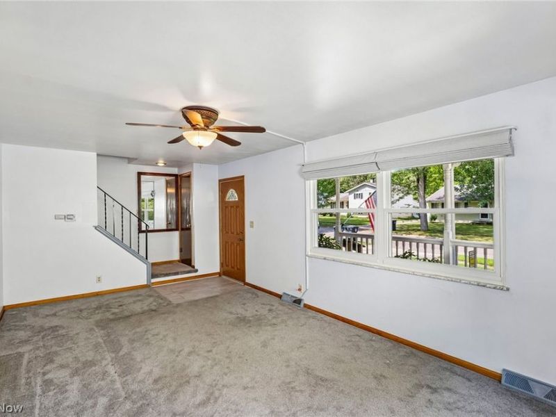 1081 Madrid Drive, Akron, OH 44313 Photo 5