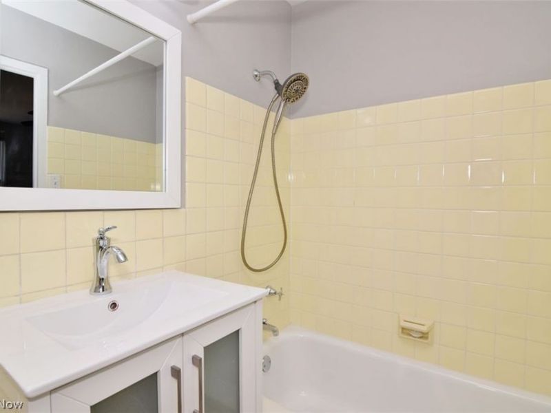 19101 Van Aken Boulevard, Unit 501, Shaker Heights, OH 44122 Photo 13