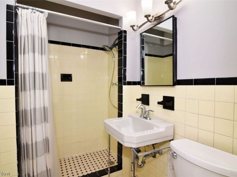 19101 Van Aken Boulevard, Unit 501, Shaker Heights, OH 44122 Photo 16