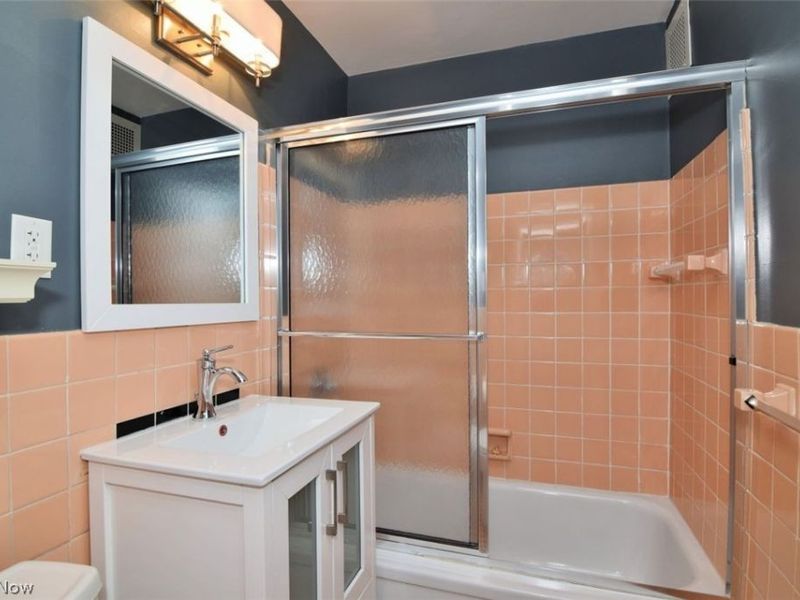 19101 Van Aken Boulevard, Unit 501, Shaker Heights, OH 44122 Photo 9