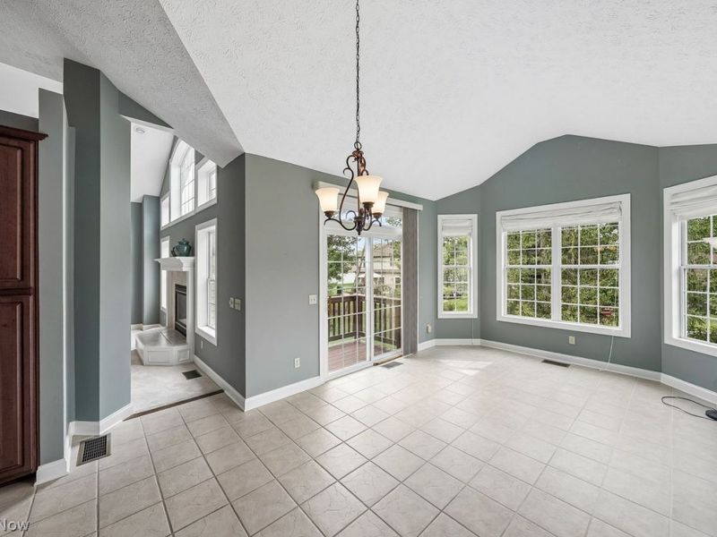 18456 Bunker Hill Drive, Strongsville, OH 44136 Photo 13