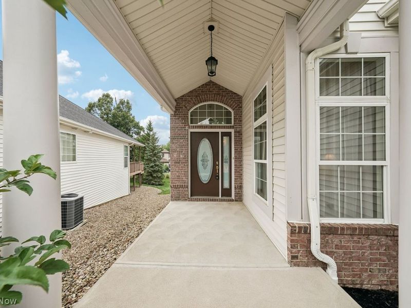 18456 Bunker Hill Drive, Strongsville, OH 44136 Photo 2