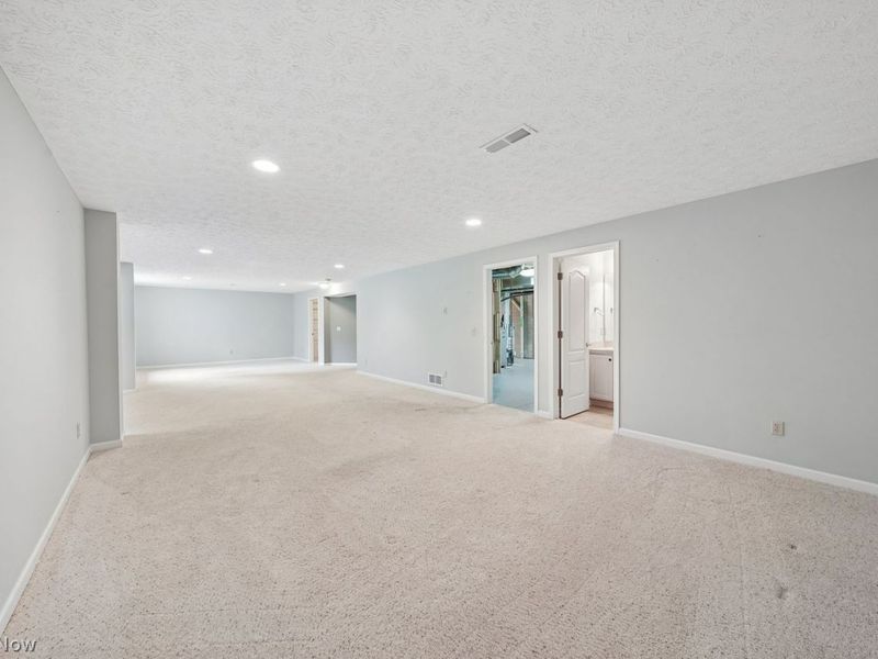 18456 Bunker Hill Drive, Strongsville, OH 44136 Photo 34