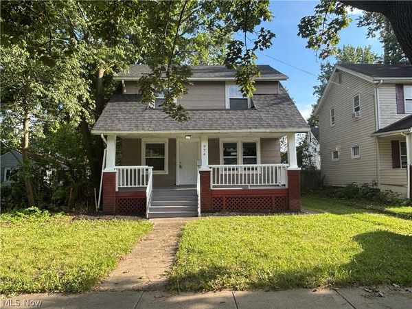 974 Lovers Lane , Akron, OH 44306