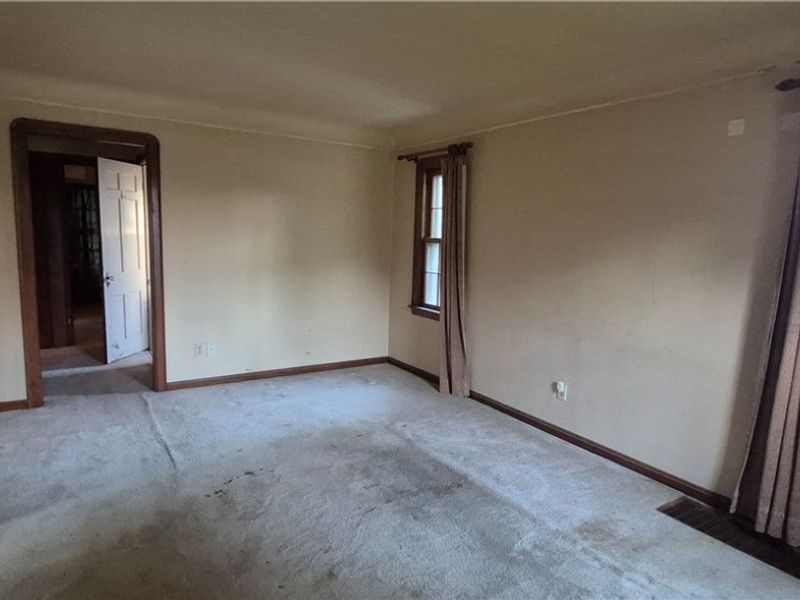 1026 E Schaaf Road, Brooklyn Heights, OH 44131 Photo 4