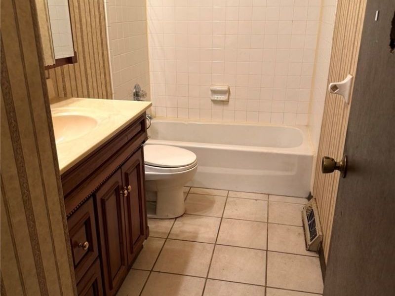7523 Jaguar Drive, Youngstown, OH 44512 Photo 11