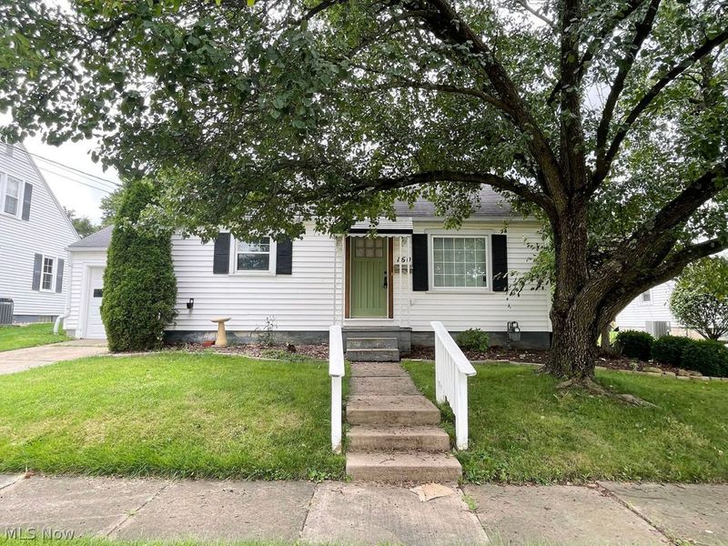 160 Sharon Avenue, Ashland, OH 44805 Photo 2