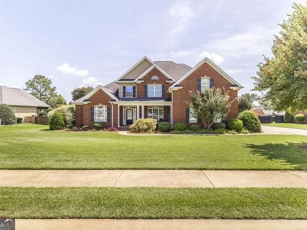 203 Avondale Circle, Warner Robins, GA 31088
