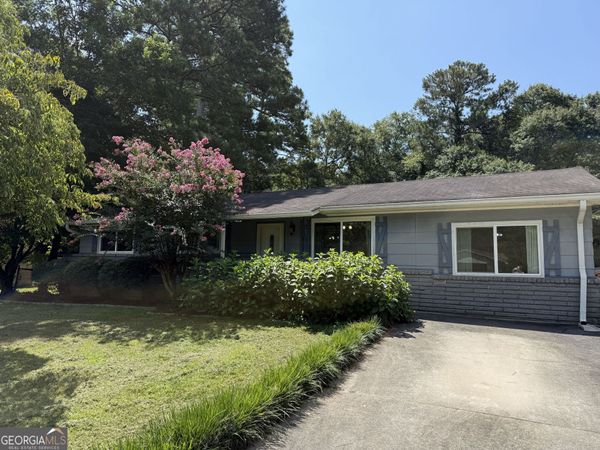 877 King Drive SE, Conyers, GA 30094