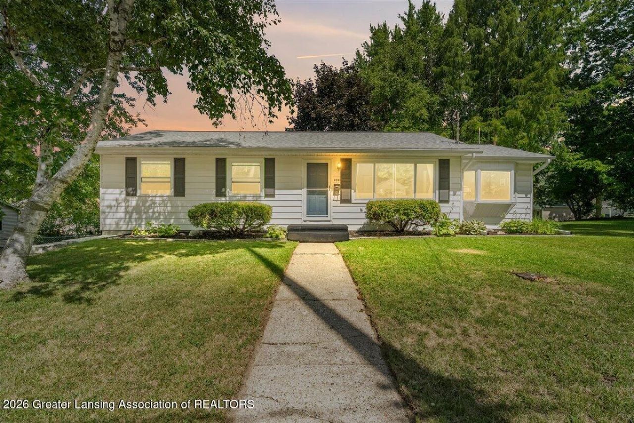 606 W Mcconnell Street, Saint Johns, MI 48879 Main Photo