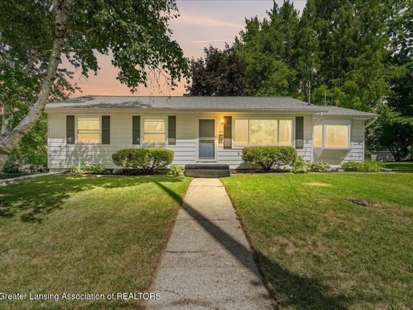 606 W Mcconnell Street, St. Johns, MI 48879