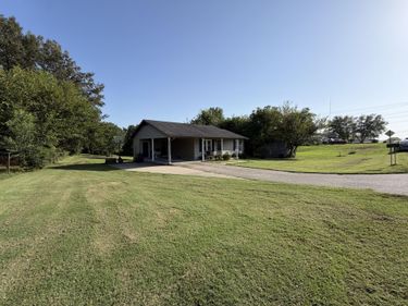 1005 Varmintrace Road, Princeton, KY 42445